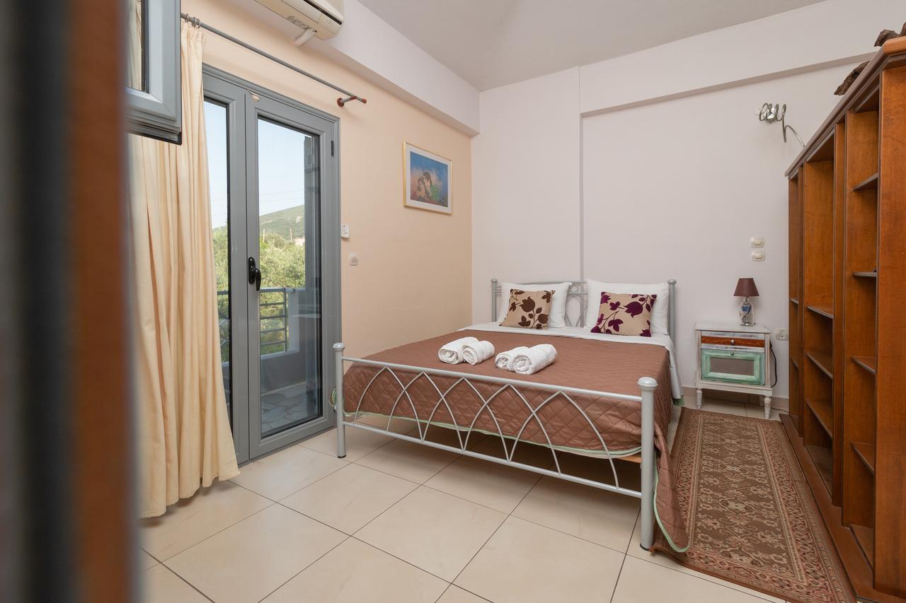Ta Spitakia Tsarbopoulos Kyparissia Exteriör bild